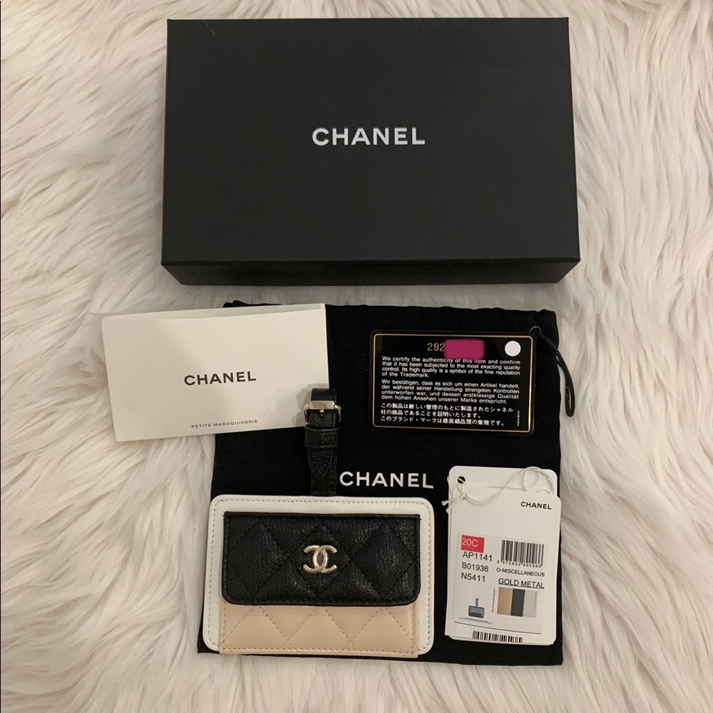 SOLD ❌Chanel luggage tag 🏷
